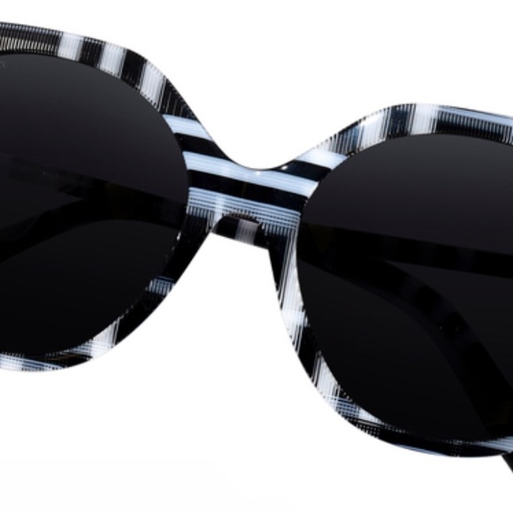 Burberry Black and White Checkered Women's Sunglasses - Picture 3 of 8
